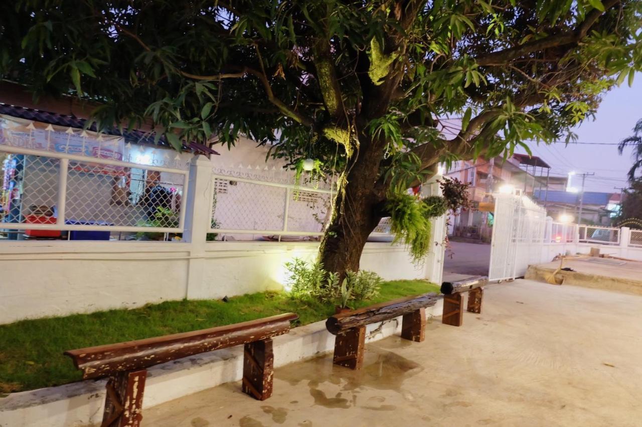 Barn Laos Hostel Wientian Zewnętrze zdjęcie